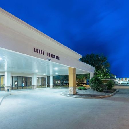 Days Inn By Wyndham Altus Bagian luar foto