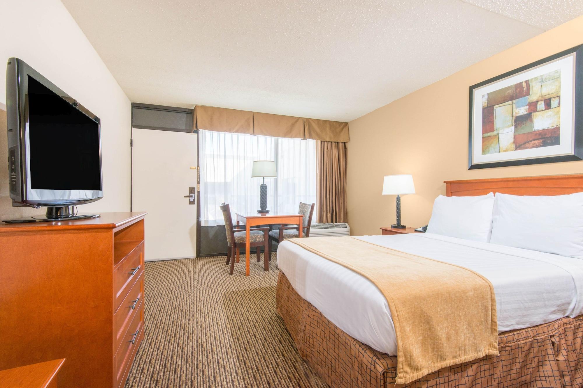 Days Inn By Wyndham Altus Bagian luar foto