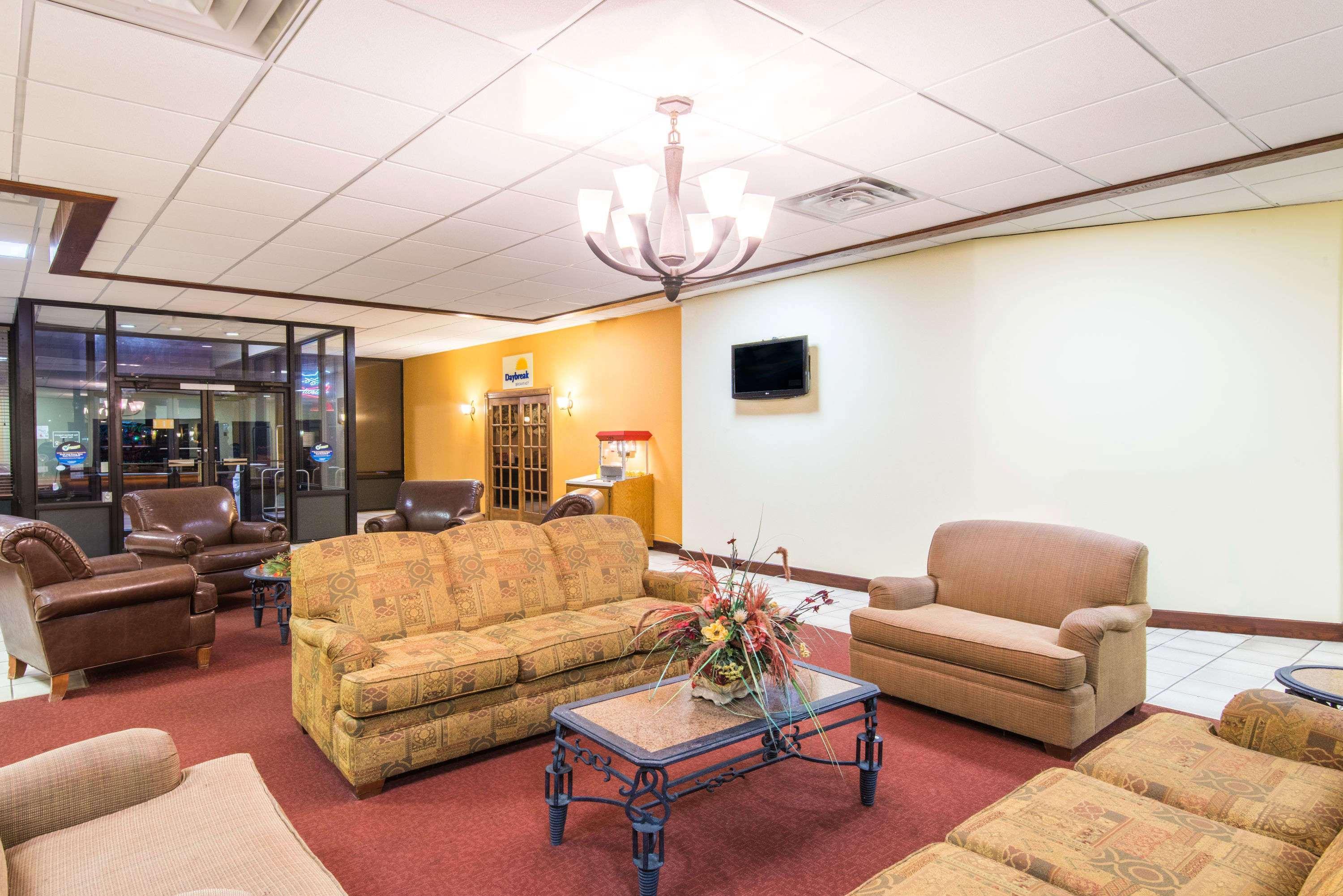 Days Inn By Wyndham Altus Bagian luar foto